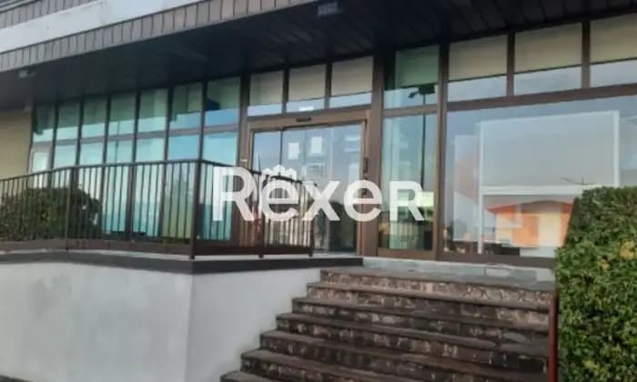 Rexer-Flero-Immobile-cieloterra-che-si-compone-di-ex-filiale-bancaria-tre-appartamenti-box-auto-e-cantine-Altro