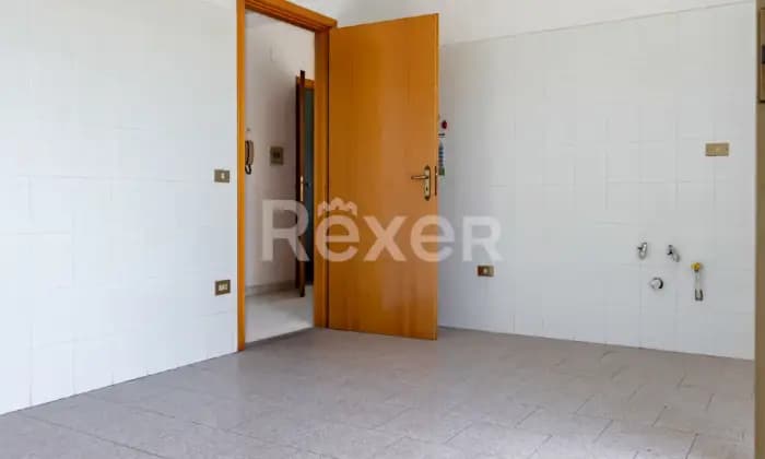 Rexer-Marano-Principato-Accogliente-Appartamento-con-Quattro-Balconi-e-Due-Posti-Auto-CUCINA