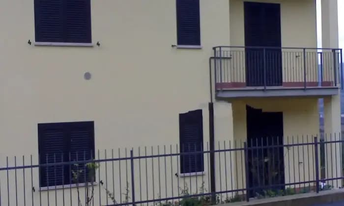 Rexer-Perugia-Grazioso-appartamento-Strada-Collina-del-Sole-Casa-del-Diavolo-Perugia-Garage