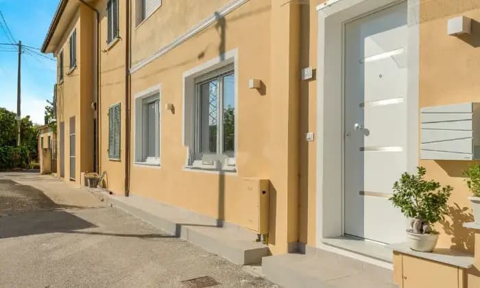 Rexer-Montignoso-Vendesi-appartamento-in-Via-Marina-a-Montignoso-Altro