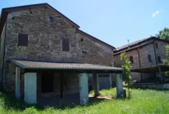 Rexer-Valmozzola-Propriet-rustica-in-vendita-in-frazione-OssellaValmozzola-Giardino