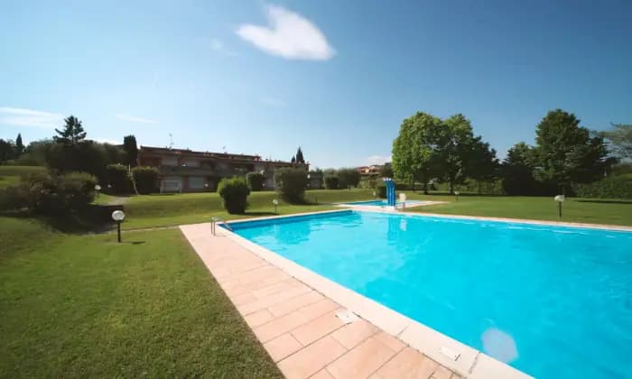 Rexer-Soiano-del-Lago-Appartamento-in-residence-vista-lago-con-piscine-Giardino