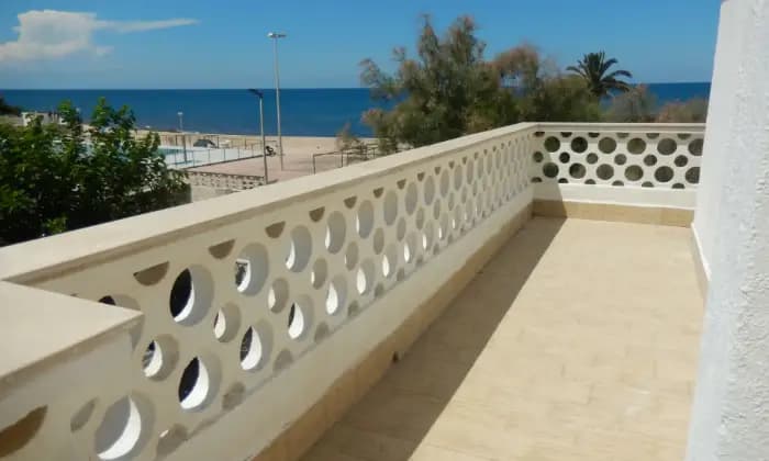 Rexer-Giovinazzo-Vendesi-VILLA-in-Via-Bari-a-Le-Macchie-BA-Terrazzo