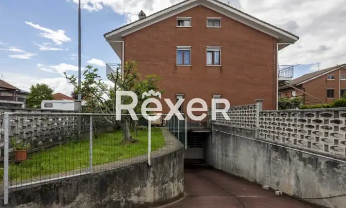 Rexer-Moncalieri-Tagliaferro-Villa-bifamiliare-articolata-su-tre-livelli-con-ampio-box-e-cantina-Terrazzo
