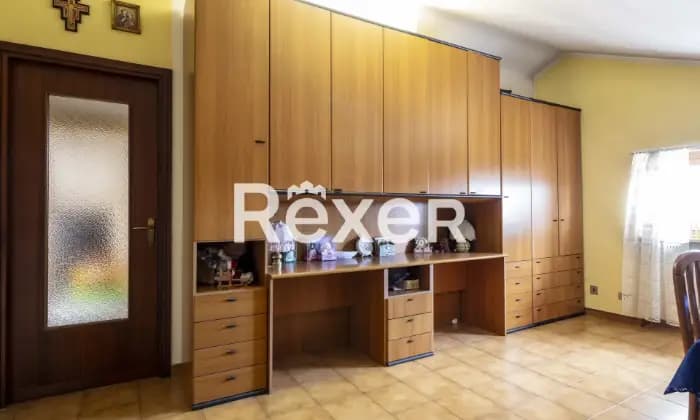 Rexer-Moncalieri-Tagliaferro-Villa-bifamiliare-articolata-su-tre-livelli-con-ampio-box-e-cantina-Altro
