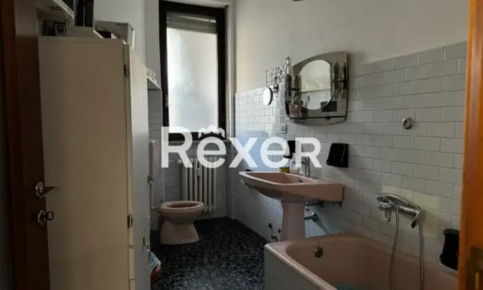 Rexer-Alessandria-Trilocale-con-box-auto-in-vendita-ad-Alessandria-Bagno