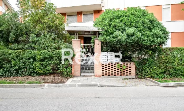 Rexer-Padova-In-zona-Nazareth-Appartamento-mq-con-box-auto-doppio-e-cantina-Terrazzo