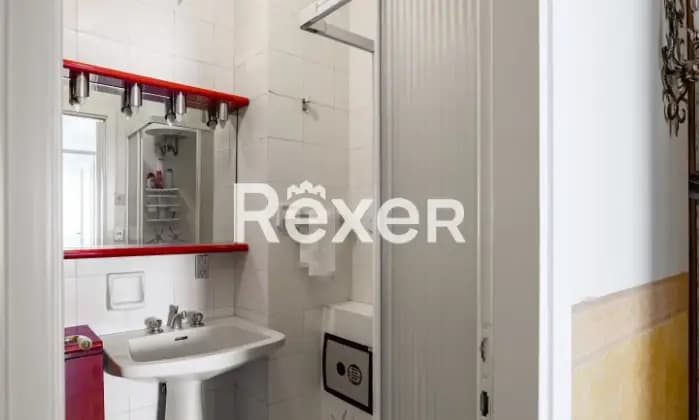 Rexer-Padova-In-zona-Nazareth-Appartamento-mq-con-box-auto-doppio-e-cantina-Bagno