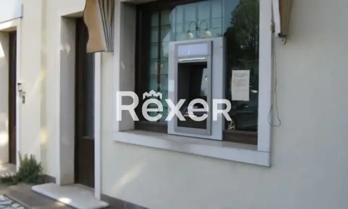 Rexer-Mira-Mira-VE-Ex-filiale-bancaria-articolata-su-due-livelli-Altro