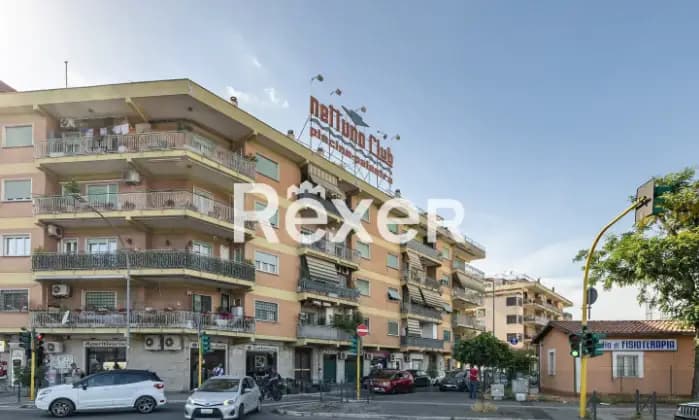 Rexer-Roma-Appartamento-trilocale-Superficie-catastale-mq-Giardino