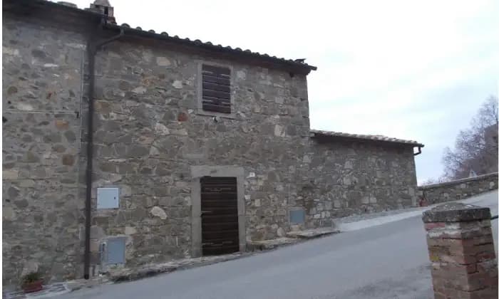 Rexer-Castel-del-Piano-Vendesi-casa-indipendente-in-via-del-PonteCastel-del-Piano-Garage