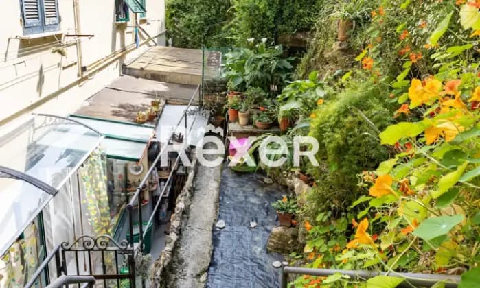Rexer-Rapallo-Trilocale-con-giardino-e-posto-auto-Terrazzo