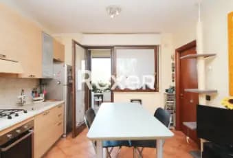 Rexer-Roma-Settebagni-Appartamento-al-secondo-piano-con-box-auto-Cucina