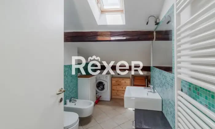 Rexer-BOLOGNA-Zona-Irnerio-Appartamento-in-centro-storico-mq-Bagno