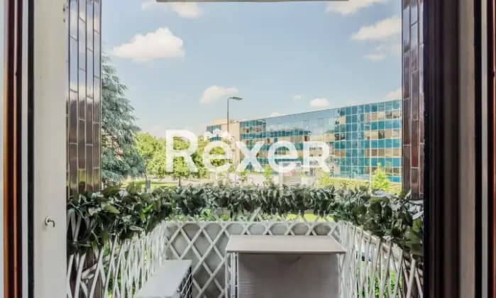 Rexer-Milano-Bande-Nere-trilocale-in-ottimo-contesto-con-tripla-esposizione-Terrazzo