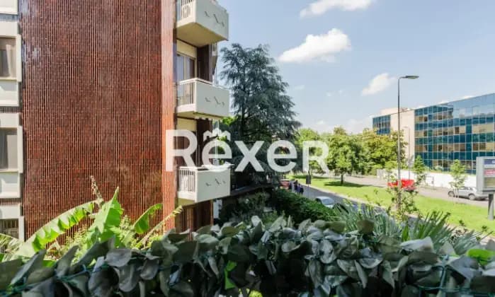 Rexer-Milano-Bande-Nere-trilocale-in-ottimo-contesto-con-tripla-esposizione-Terrazzo