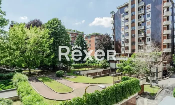 Rexer-Milano-Bande-Nere-trilocale-in-ottimo-contesto-con-tripla-esposizione-Giardino