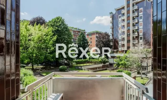 Rexer-Milano-Bande-Nere-trilocale-in-ottimo-contesto-con-tripla-esposizione-Terrazzo