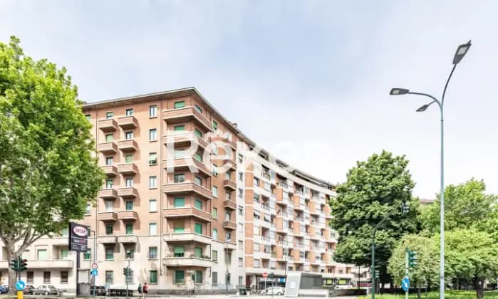 Rexer-Torino-Appartamento-panoramico-piano-alto-mq-Giardino