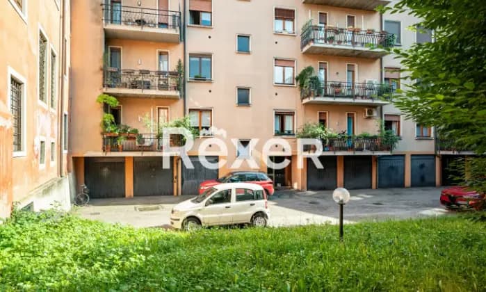 Rexer-VICENZA-Appartamento-recentemente-ristrutturato-di-ampia-metratura-con-garage-doppio-Giardino