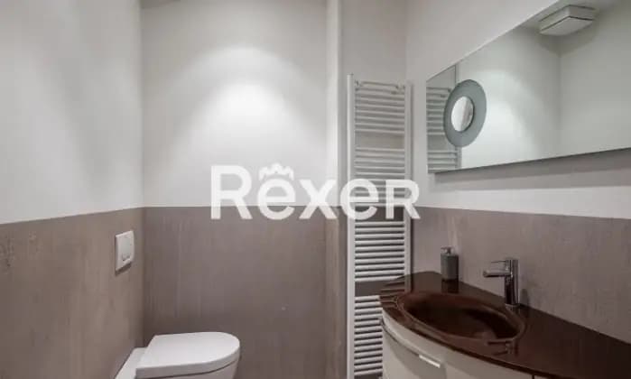 Rexer-VICENZA-Appartamento-recentemente-ristrutturato-di-ampia-metratura-con-garage-doppio-Bagno