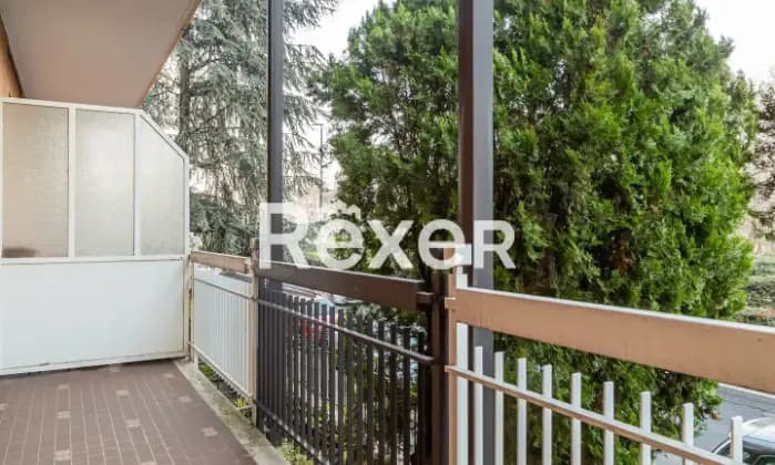 Rexer-Torino-Appartamento-mq-con-cantina-Possibilit-acquisto-box-auto-Terrazzo
