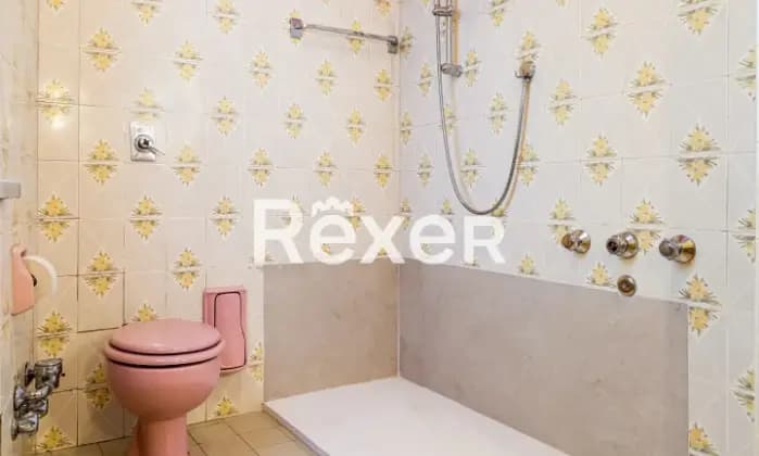 Rexer-Torino-Appartamento-mq-con-cantina-Possibilit-acquisto-box-auto-Bagno