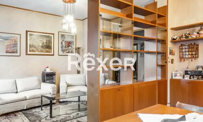 Rexer-Torino-Appartamento-mq-con-cantina-Possibilit-acquisto-box-auto-Salone
