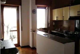 Rexer-Cosenza-Vendesi-appartamento-in-Via-Libero-Grassi-a-Cosenza-Cucina