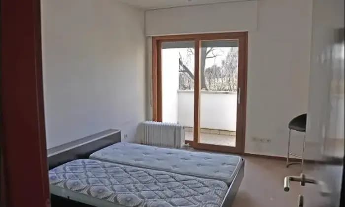 Rexer-Montebelluna-Villa-a-schiera-via-Montagna-Grande-Centro-Montebelluna-CAMERA-DA-LETTO