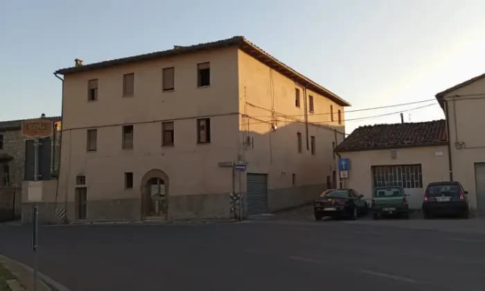 Rexer-Colle-di-Val-dElsa-Vendesi-palazzina-in-Via-Simone-MartiniColle-di-Val-dElsa-Garage