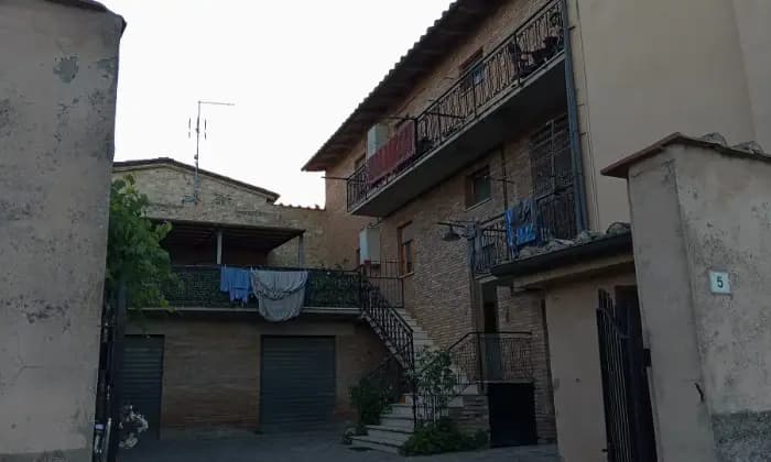 Rexer-Colle-di-Val-dElsa-Vendesi-palazzina-in-Via-Simone-MartiniColle-di-Val-dElsa-Terrazzo