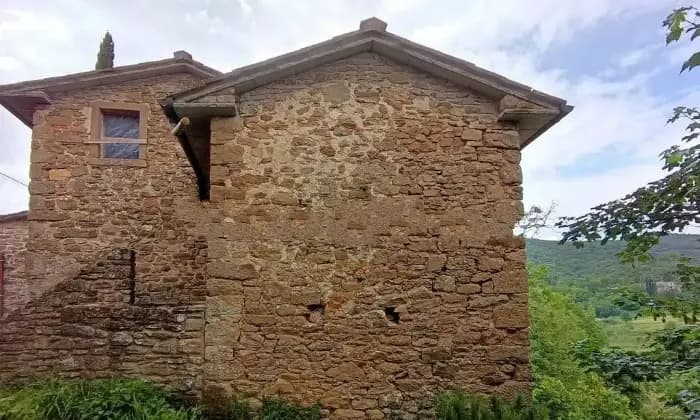 Rexer-Castel-Focognano-Casetta-semindipendente-in-pietra-in-Localit-Poggersona-a-Castel-Focognano-Giardino