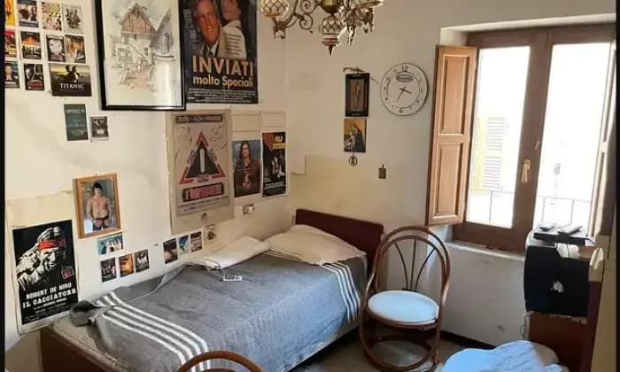 Rexer-Montemonaco-Vendesi-appartamento-in-Via-Trieste-a-MONTEMONACO-CameraDaLetto