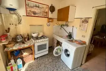 Rexer-Montemonaco-Vendesi-appartamento-in-Via-Trieste-a-MONTEMONACO-Cucina