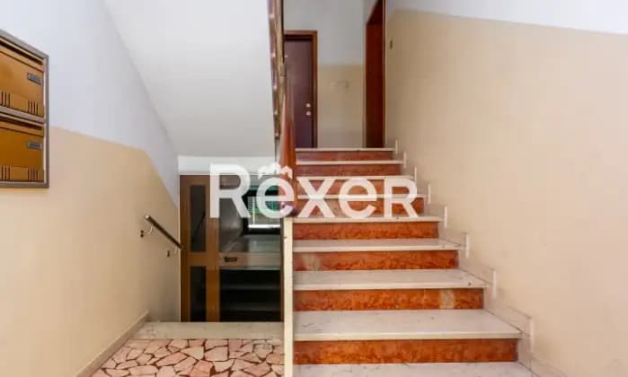 Rexer-Venezia-Appartamento-in-ottima-posizione-con-tre-camere-e-garage-Altro