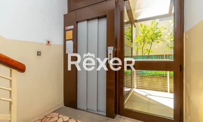 Rexer-Venezia-Appartamento-in-ottima-posizione-con-tre-camere-e-garage-Altro