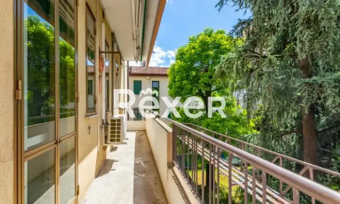 Rexer-Venezia-Appartamento-in-ottima-posizione-con-tre-camere-e-garage-Terrazzo