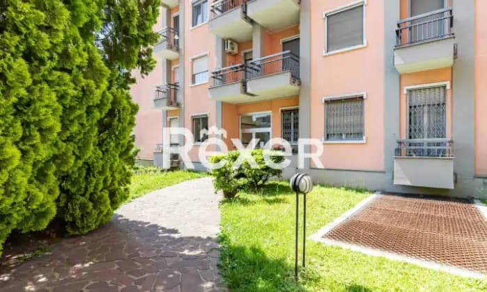 Rexer-San-Giuliano-Milanese-Appartamento-all-ultimo-piano-mq-Giardino