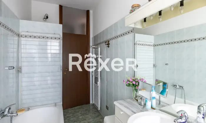 Rexer-SAN-GIULIANO-MILANESE-Appartamento-all-ultimo-piano-mq-Bagno