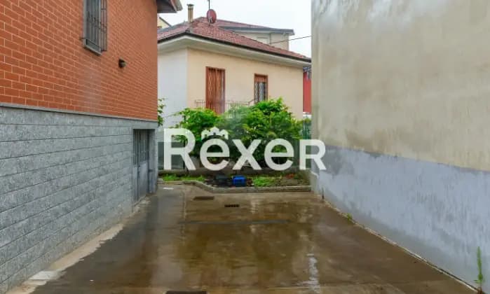 Rexer-Nichelino-Villetta-indipendente-con-giardino-Garage