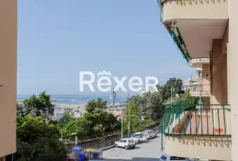 Rexer-Genova-Pegli-Quadrilocale-vista-mare-Giardino