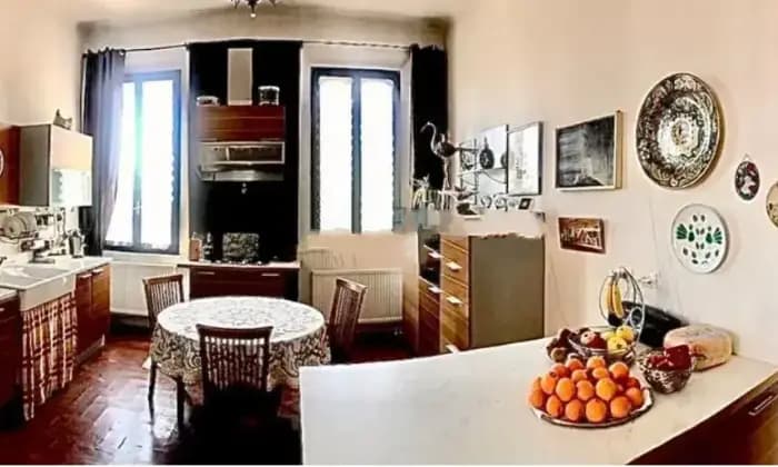 Rexer-Argenta-Vendesi-villa-in-Via-Fascinata-a-Argenta-Cucina