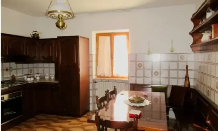 Rexer-Sorano-Casale-in-vendita-in-Podere-Poggio-Cava-a-Sorano-Cucina