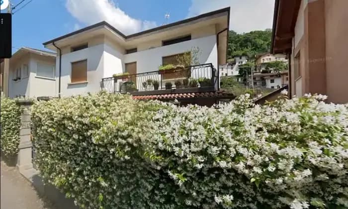Rexer-Gardone-Val-Trompia-Appartamento-in-villa-bifamiliare-Terrazzo