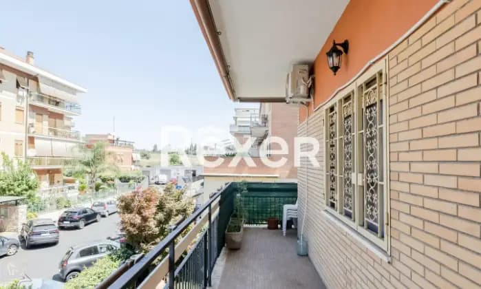 Rexer-Roma-Via-Fossombrone-Appartamento-mq-con-balconate-soffitta-e-posto-auto-Terrazzo