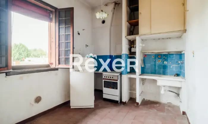 Rexer-Bologna-Storico-Appartamento-con-balcone-e-cantina-in-centro-a-Bologna-Cucina