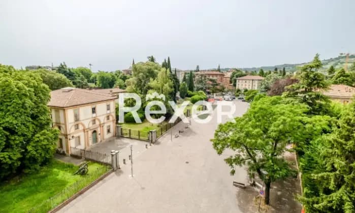 Rexer-Bologna-Storico-Appartamento-con-balcone-e-cantina-in-centro-a-Bologna-Giardino