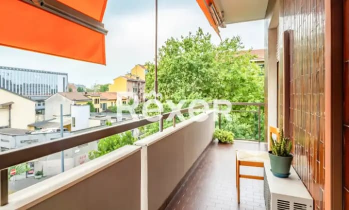 Rexer-Milano-Quadrilocale-di-mq-con-cucina-abitabile-due-balconi-e-cantina-Possibilit-box-auto-mq-Terrazzo