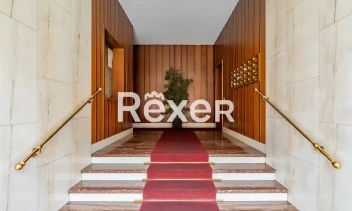 Rexer-Milano-Quadrilocale-di-mq-con-cucina-abitabile-due-balconi-e-cantina-Possibilit-box-auto-mq-Altro